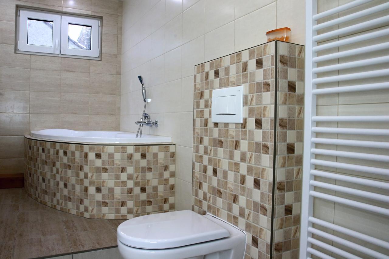 הודונין Apartmany Za Sakurou מראה חיצוני תמונה