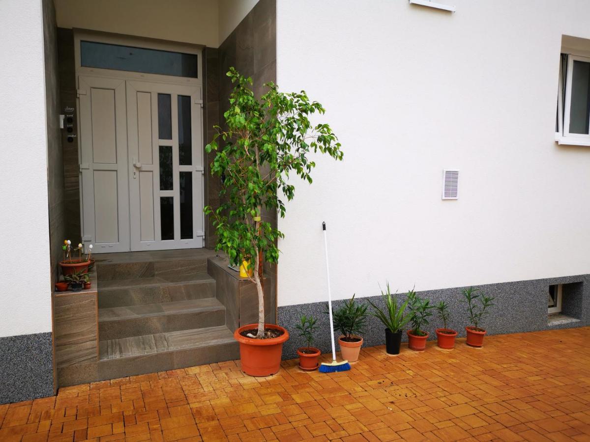 הודונין Apartmany Za Sakurou מראה חיצוני תמונה